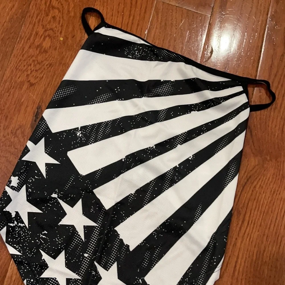 6/$20 New super cute neck gaiter